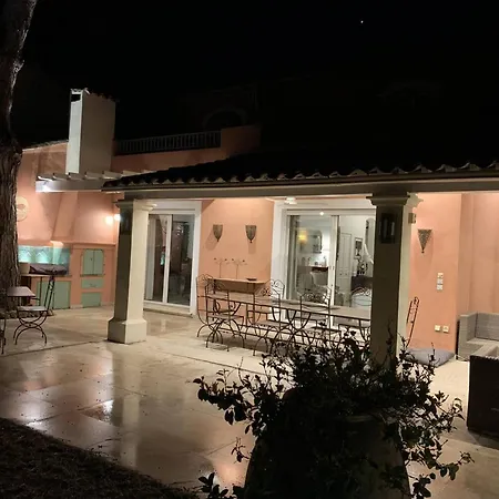 équipée Avec Jardin à 50m De La Et Commerces - Fr-1-100-238 *